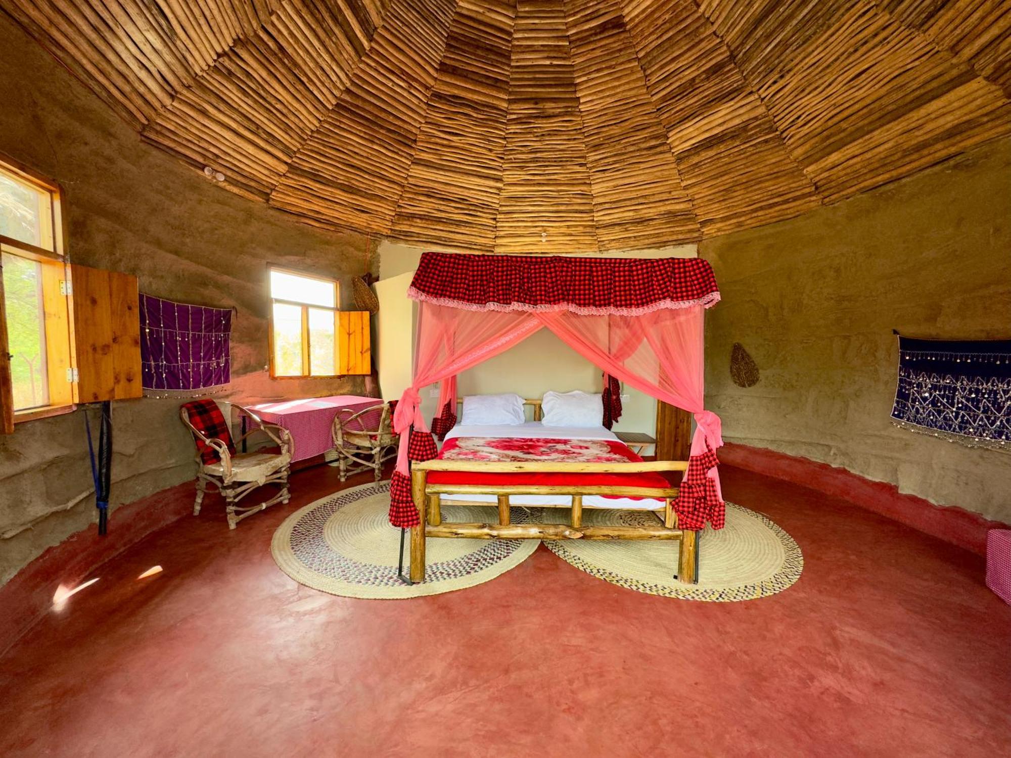 Maasai Eco Boma & Lodge - Experience Maasai Culture Makuyuni エクステリア 写真