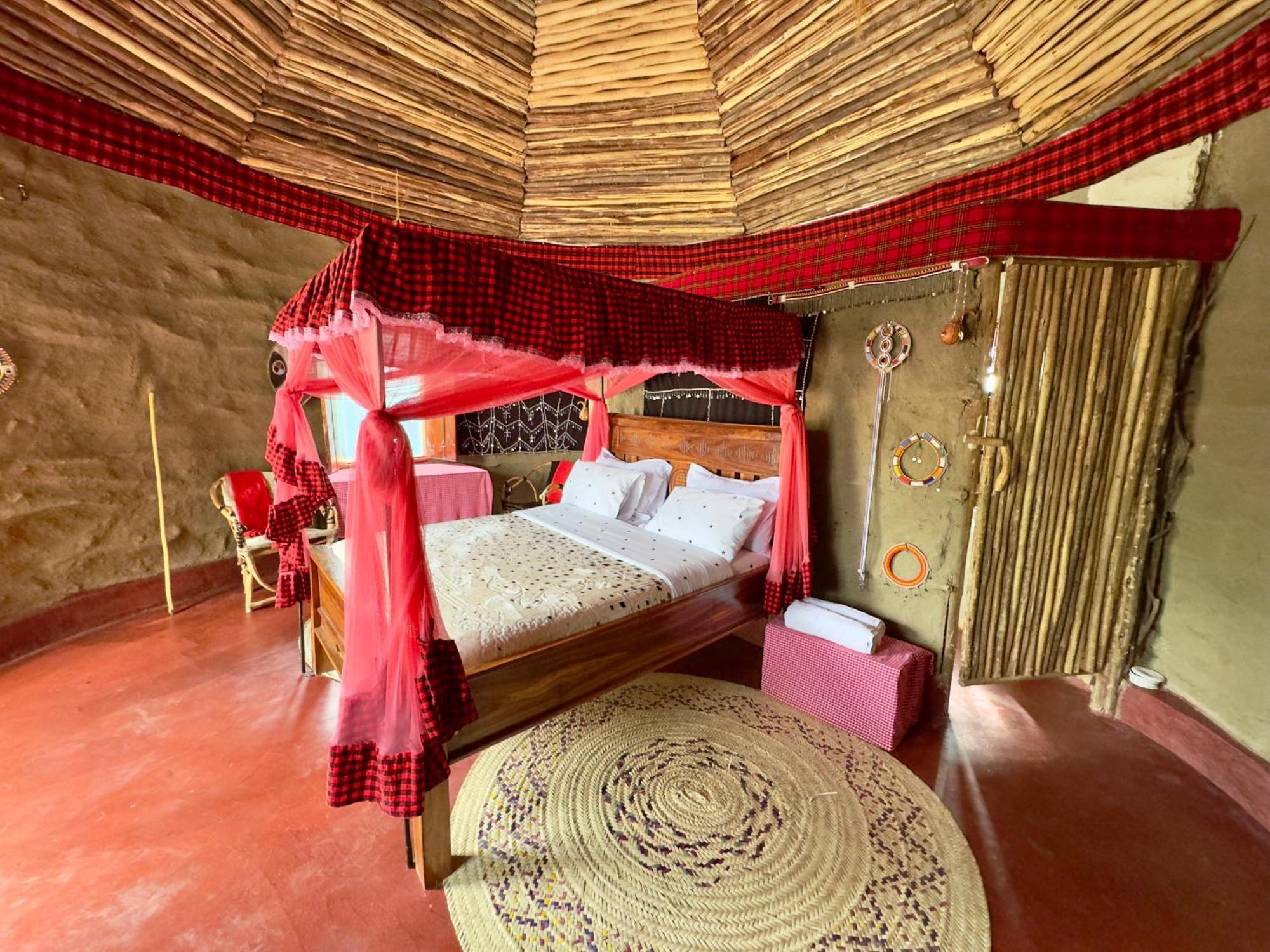 Maasai Eco Boma & Lodge - Experience Maasai Culture Makuyuni エクステリア 写真