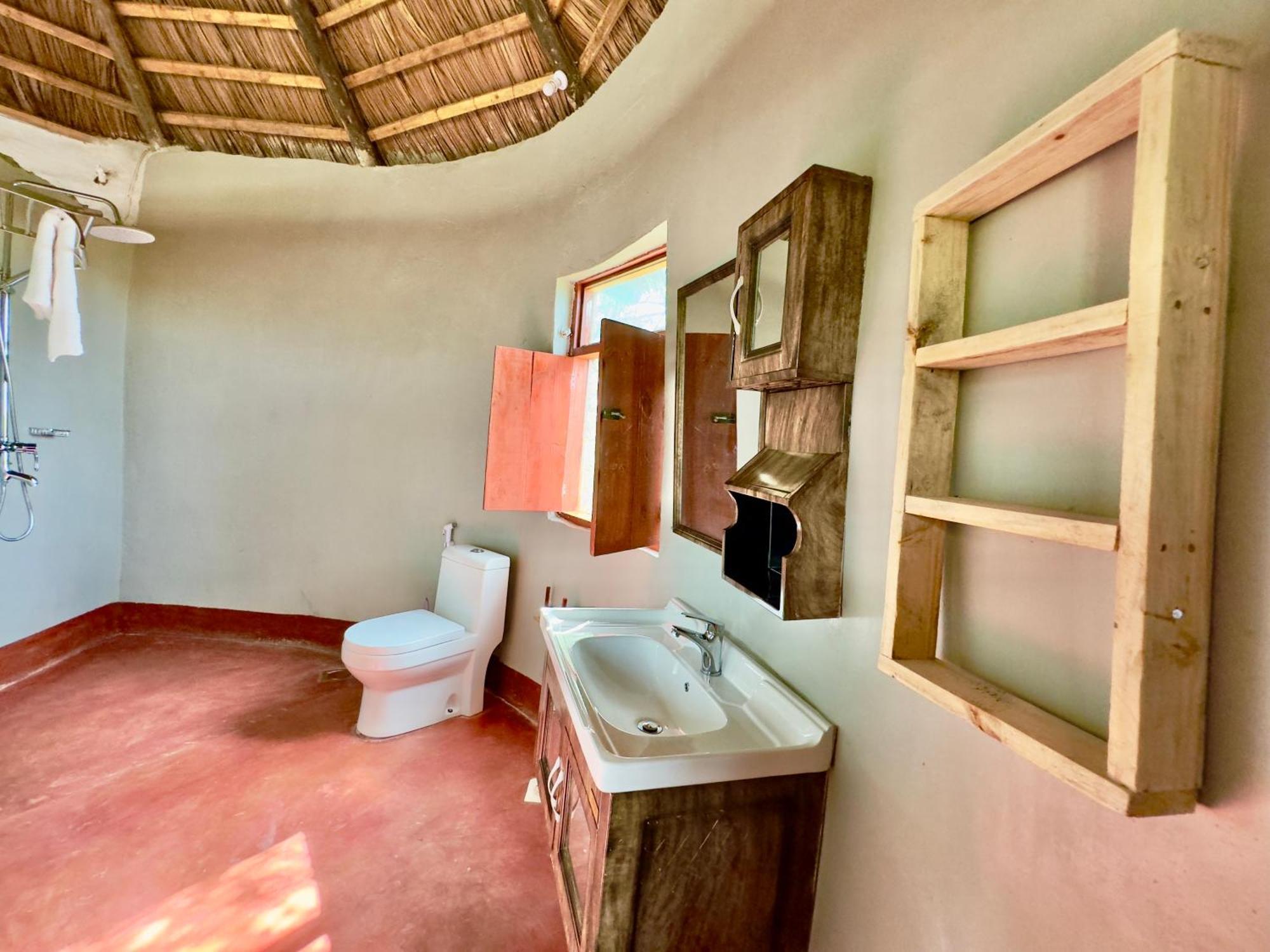Maasai Eco Boma & Lodge - Experience Maasai Culture Makuyuni エクステリア 写真