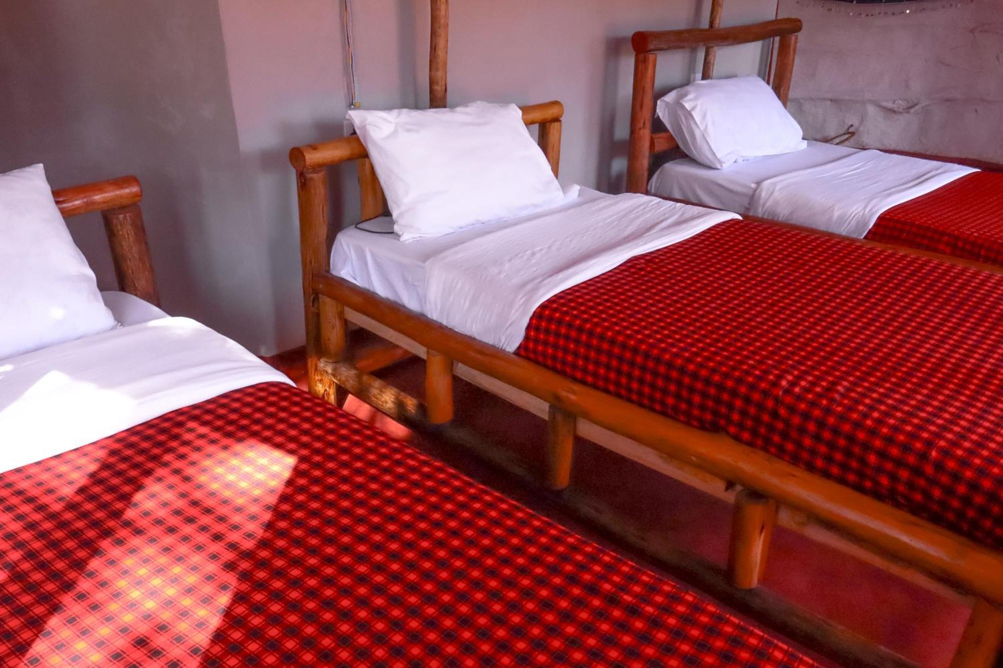 Maasai Eco Boma & Lodge - Experience Maasai Culture Makuyuni エクステリア 写真