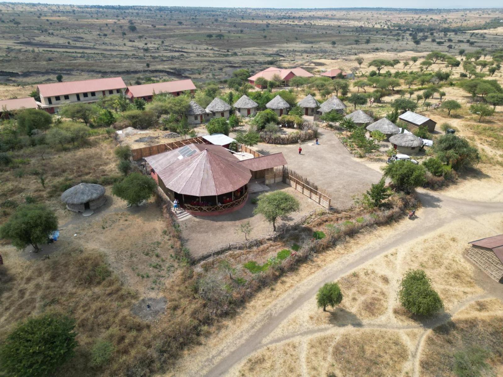 Maasai Eco Boma & Lodge - Experience Maasai Culture Makuyuni エクステリア 写真