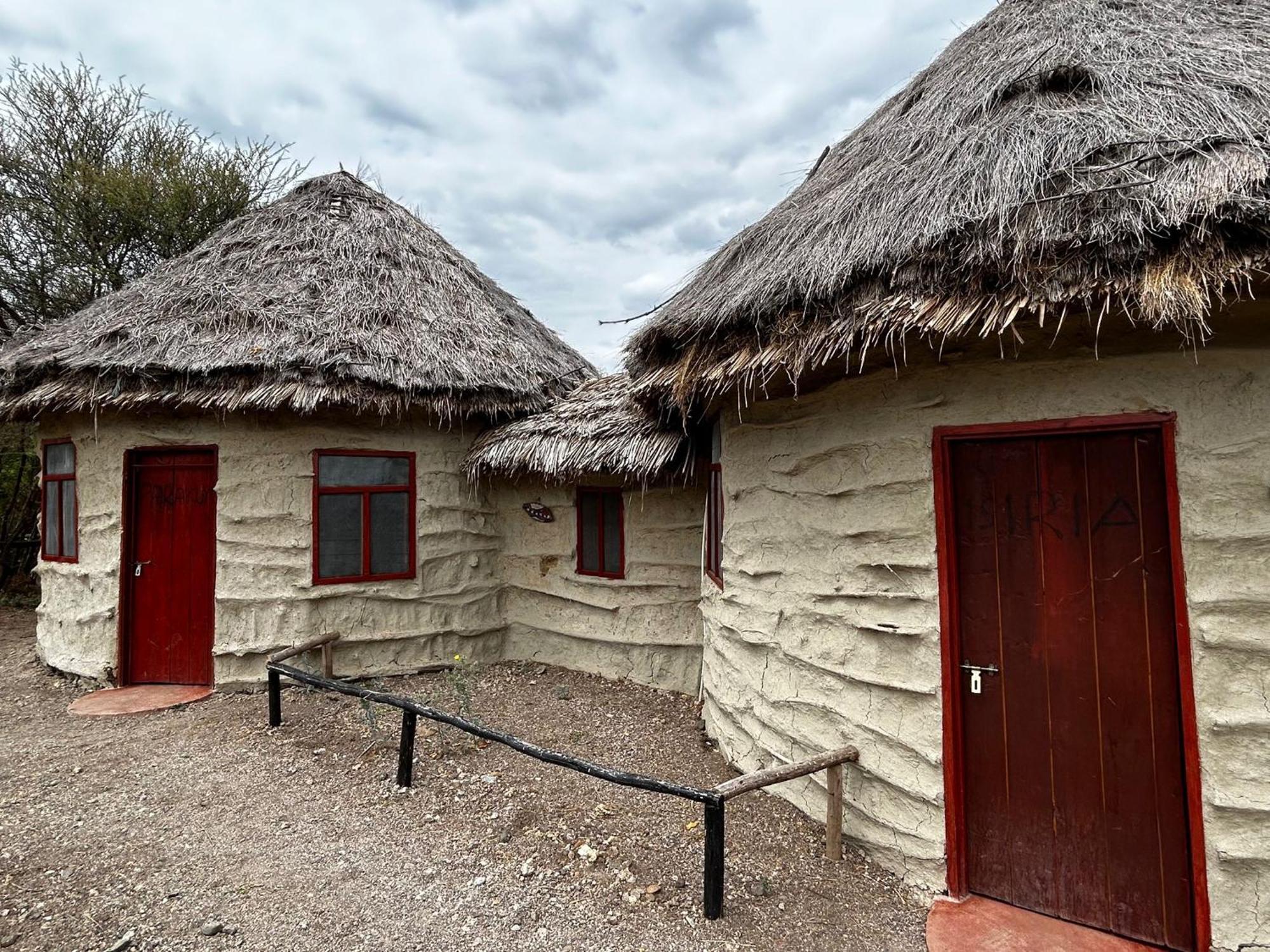 Maasai Eco Boma & Lodge - Experience Maasai Culture Makuyuni エクステリア 写真