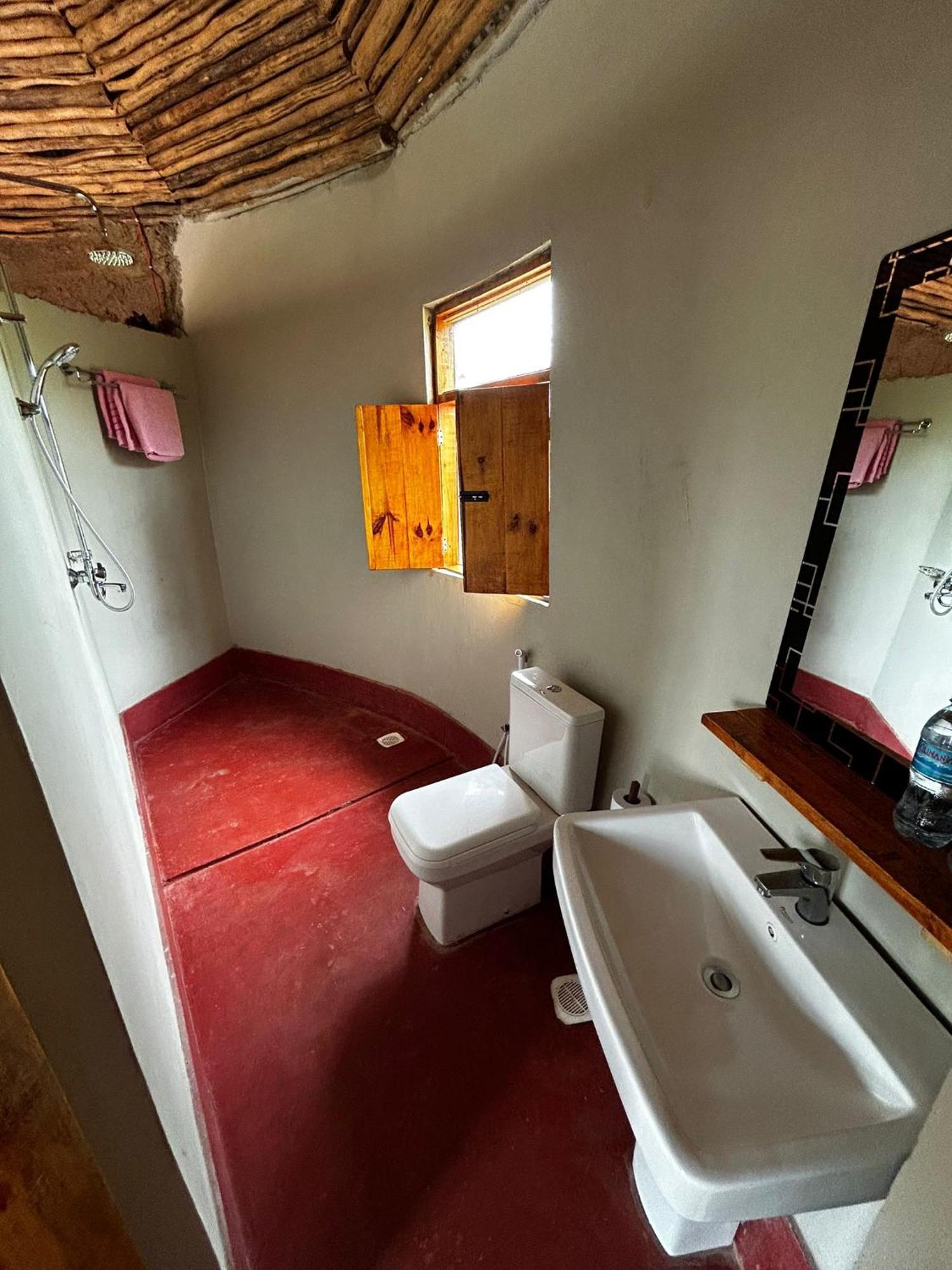 Maasai Eco Boma & Lodge - Experience Maasai Culture Makuyuni エクステリア 写真