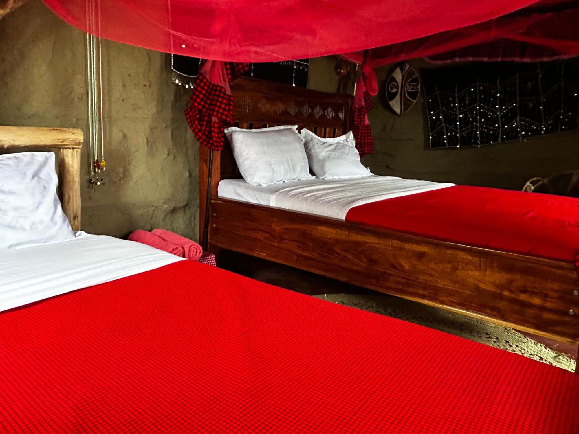 Maasai Eco Boma & Lodge - Experience Maasai Culture Makuyuni エクステリア 写真